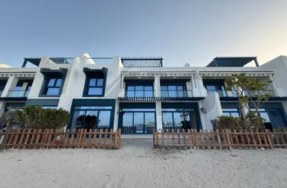 Villa - 5 Bedrooms - 6 Bathrooms for rent in Palma Residences - Palm Jumeirah - Dubai