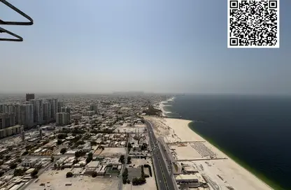 شقة - غرفة نوم - 2 حمامات للبيع في برج الكورنيش - طريق كورنيش عجمان - عجمان