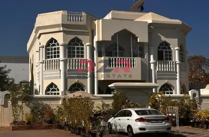 Villa - 4 Bedrooms - 4 Bathrooms for rent in Jumeirah 2 Villas - Jumeirah 2 - Jumeirah - Dubai