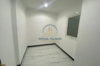 Apartment - 1 Bedroom - 2 Bathrooms for rent in Regent Court - Jumeirah Village Circle - Dubai