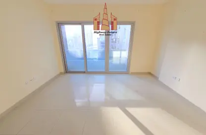 Apartment - 2 Bedrooms - 3 Bathrooms for rent in Sahara Tower 2 - Sahara Complex - Al Nahda - Sharjah