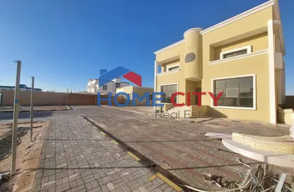 Outdoor Building image for: Villa - 6 Bedrooms for rent in Shakhbout City - Abu Dhabi, Image 1