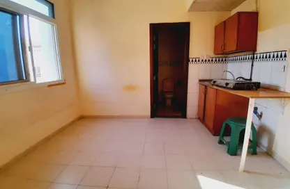 Apartment - Studio - 1 Bathroom for rent in Al Mujarrah - Al Sharq - Sharjah