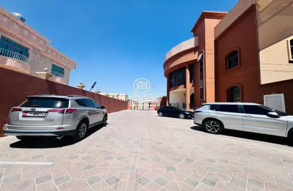 Apartment - 3 Bedrooms - 3 Bathrooms for rent in Shakhbout City - Abu Dhabi