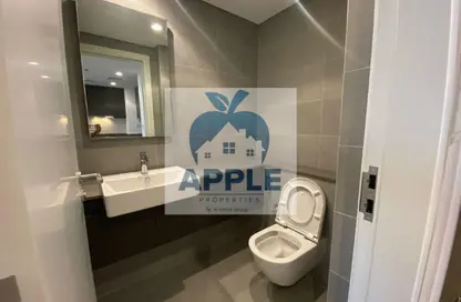 شقة - غرفة نوم - 2 حمامات للايجار في طراز 2 - الجادة - الشارقة