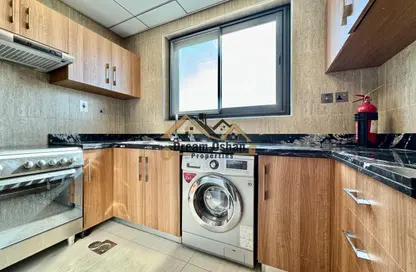 Apartment - 2 Bedrooms - 3 Bathrooms for rent in Yasmeen Building - Al Jaddaf - Dubai