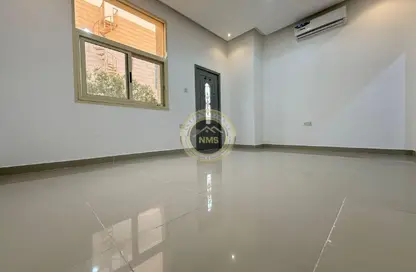 Apartment - Studio - 1 Bathroom for rent in Khalifa City - Abu Dhabi