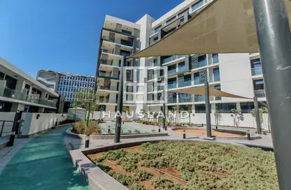 Apartment - Studio - 1 Bathroom for sale in The Gate - Masdar City - Abu Dhabi