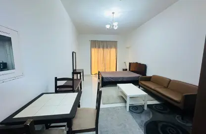 شقة - 1 حمام للايجار في مساكن النخبة رقم 6 - مساكن النخبة الرياضية - مدينة دبي الرياضية - دبي