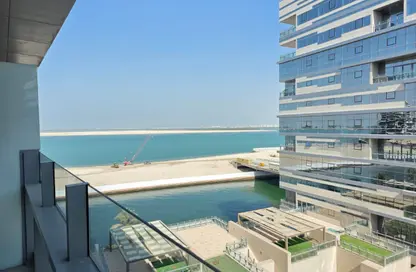 شقة - 2 غرف نوم - 2 حمامات للايجار في مساكن لامار - برج السيف - شاطئ الراحة - أبوظبي