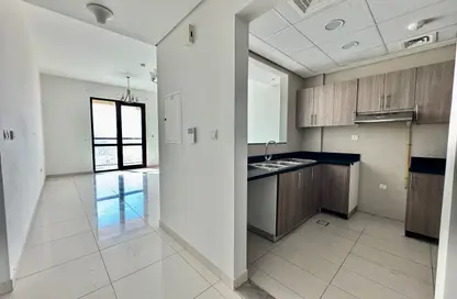 شقة - 2 غرف نوم - 3 حمامات للايجار في برج عايض - الجداف - دبي شقة - 2 غرف نوم - 3 حمامات للايجار في برج عايض - الجداف - دبي