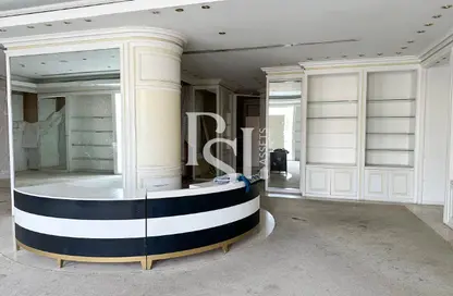 Retail - Studio for rent in Sheleila Tower - Al Khalidiya - Abu Dhabi