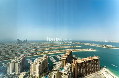 Apartment - 1 Bedroom - 2 Bathrooms for sale in The Palm Tower - Palm Jumeirah - Dubai
