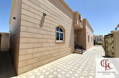 Villa - 4 Bedrooms - 7 Bathrooms for rent in Mohamed Bin Zayed Centre - Mohamed Bin Zayed City - Abu Dhabi