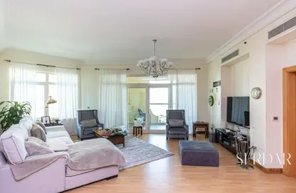 Apartment - 3 Bedrooms - 4 Bathrooms for rent in Al Khushkar - Shoreline Apartments - Palm Jumeirah - Dubai
