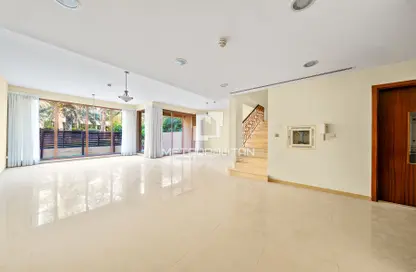 Townhouse - 4 Bedrooms - 5 Bathrooms for rent in Jumeirah Islands Townhouses - Jumeirah Islands - Dubai