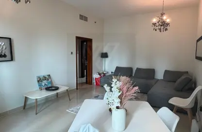 Apartment - 1 Bedroom - 2 Bathrooms for sale in Marina Pinnacle - Dubai Marina - Dubai