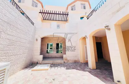 فيلا - 4 غرف نوم - 5 حمامات للايجار في حدائق المشرف - المشرف - أبوظبي