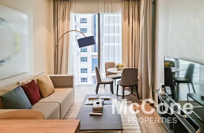 Living / Dining Room image for: Apartment - 1 Bedroom - 1 Bathroom for sale in Jumeirah Living Marina Gate - Marina Gate - Dubai Marina - Dubai, Image 1