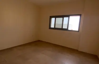 Apartment - 2 Bedrooms - 2 Bathrooms for rent in Abu Shagara building - Abu shagara - Sharjah