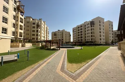 شقة - غرفة نوم - 2 حمامات للايجار في بوابة الشرق - بني ياس شرق - بني ياس - أبوظبي