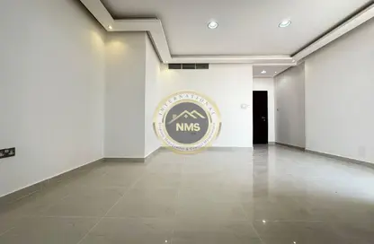 Apartment - Studio - 1 Bathroom for rent in Al Mushrif Villas - Al Mushrif - Abu Dhabi