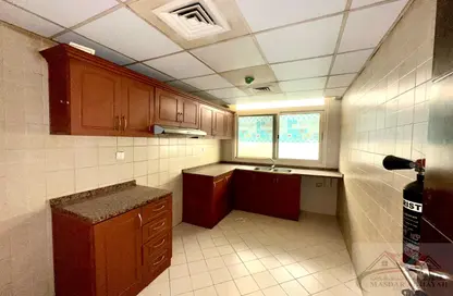 شقة - 2 غرف نوم - 2 حمامات للايجار في بناية مويليح 29 - مويلح - الشارقة شقة - 2 غرف نوم - 2 حمامات للايجار في بناية مويليح 29 - مويلح - الشارقة