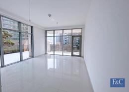 Empty Room image for: Apartment - 1 bedroom - 2 bathrooms for rent in Boulevard Crescent 1 - BLVD Crescent - Downtown Dubai - Dubai, Image 1