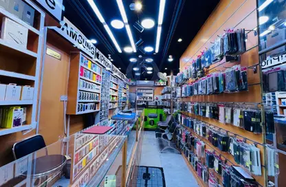 Shop - Studio for rent in Al Baraha - Deira - Dubai