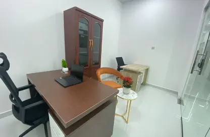 Office Space - Studio - 1 Bathroom for rent in Red Avenue - Al Garhoud - Dubai