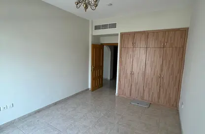 Apartment - 1 Bedroom - 2 Bathrooms for rent in Al Qulaya'ah - Al Sharq - Sharjah