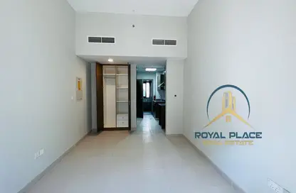 Apartment - Studio - 1 Bathroom for rent in City Compass Living - Dubai Investment Park (DIP) - Dubai