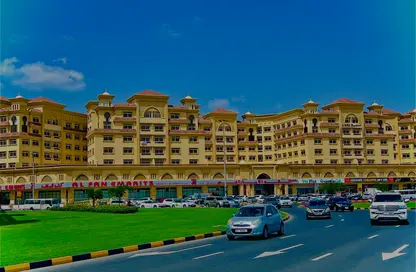 Apartment - 2 Bedrooms - 3 Bathrooms for rent in Muwaileh 29 Building - Muwaileh - Sharjah