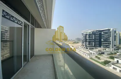 Balcony image for: Apartment - 1 Bedroom - 2 Bathrooms for rent in Canal View Building - Al Raha Beach - Abu Dhabi, Image 1
