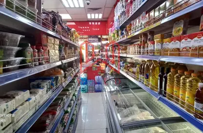 Shop - Studio for rent in Al Karama - Dubai Shop - Studio for rent in Al Karama - Dubai