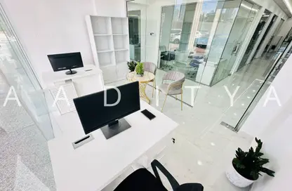 Office Space - Studio - 1 Bathroom for rent in Reem Residency - Al Karama - Dubai