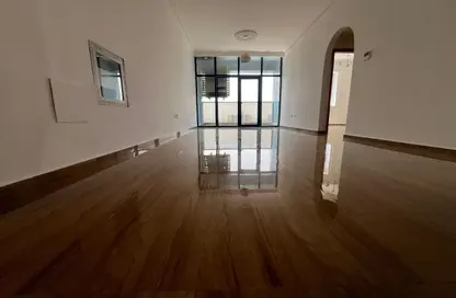Apartment - 1 Bedroom - 2 Bathrooms for rent in Gate Tower 1 - Musheiref - Ajman