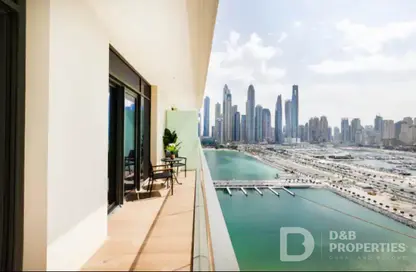Apartment - 1 Bedroom - 1 Bathroom for sale in Marina Vista - EMAAR Beachfront - Dubai Harbour - Dubai