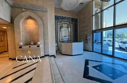 Apartment - 4 Bedrooms - 5 Bathrooms for rent in Lulu Towers - Khalifa Street - Abu Dhabi