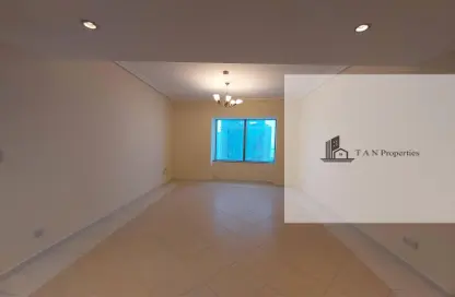 Apartment - 3 Bedrooms - 3 Bathrooms for rent in 21st Century Tower - Sheikh Zayed Road - Dubai