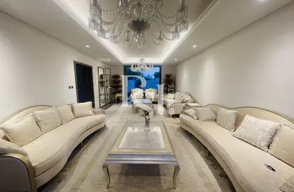 Living Room image for: Villa - 4 Bedrooms - 7 Bathrooms for rent in Redwoods - Yas Acres - Yas Island - Abu Dhabi, Image 1