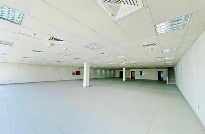 مركز أعمال - استوديو - 2 حمامات للايجار في سيح شعيب 2 - مدينة دبي الصناعية - دبي