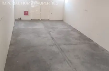 Warehouse - Studio - 1 Bathroom for rent in Umm Al Thuoob - Umm Al Quwain