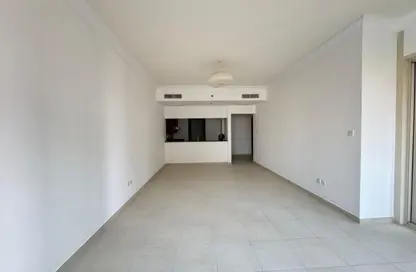 Apartment - 1 Bedroom - 2 Bathrooms for sale in Lake Shore Tower - JLT Cluster Y - Jumeirah Lake Towers - Dubai
