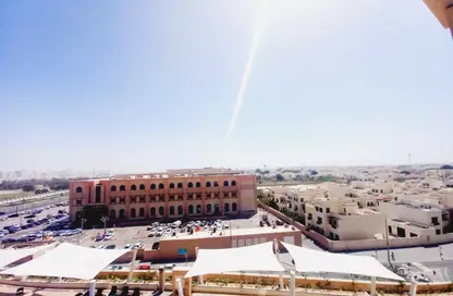 Apartment - 3 Bedrooms - 4 Bathrooms for rent in United Square - Al Khalidiya - Abu Dhabi