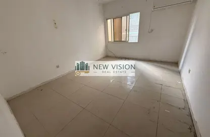 شقة - 3 غرف نوم - 2 حمامات للايجار في برج أمير بو خمسين - المجاز 3 - المجاز - الشارقة شقة - 3 غرف نوم - 2 حمامات للايجار في برج أمير بو خمسين - المجاز 3 - المجاز - الشارقة