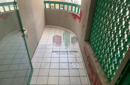 صورة لـ شرفة شقة - 2 غرف نوم - 2 حمامات للايجار في معسكر آل نهيان - أبوظبي ، صورة رقم 1