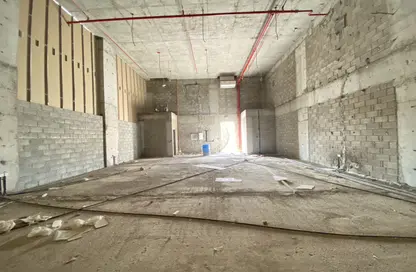 Shop - Studio - 1 Bathroom for rent in Al Bateen - Al Ain