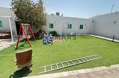 Villa - 7+ Bedrooms - 7+ Bathrooms for rent in Al Khezamia - Mughaidir - Sharjah
