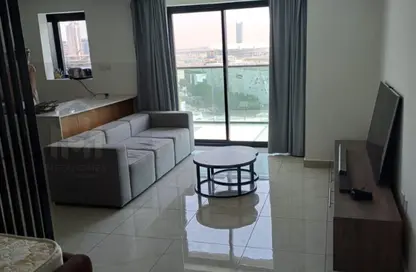 Apartment - 1 Bathroom for rent in The Square Tower - Jumeirah Village Circle - Dubai